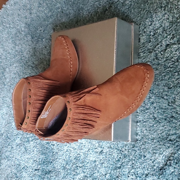 Taylor Fringe ankle boots size 10 - Picture 1 of 8